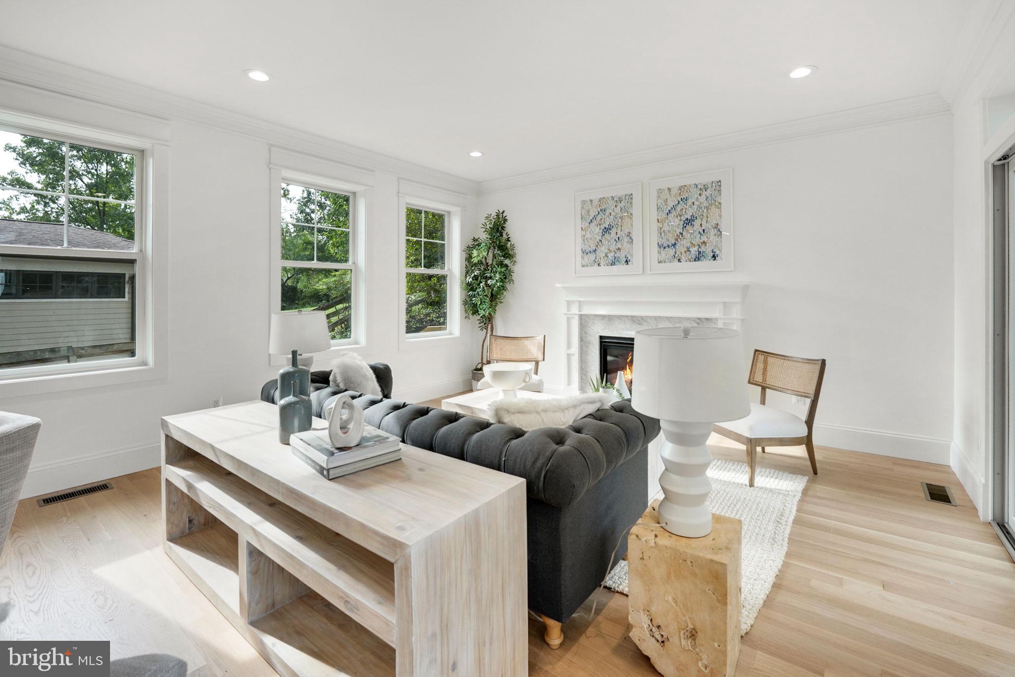 1103 Trinity Dr