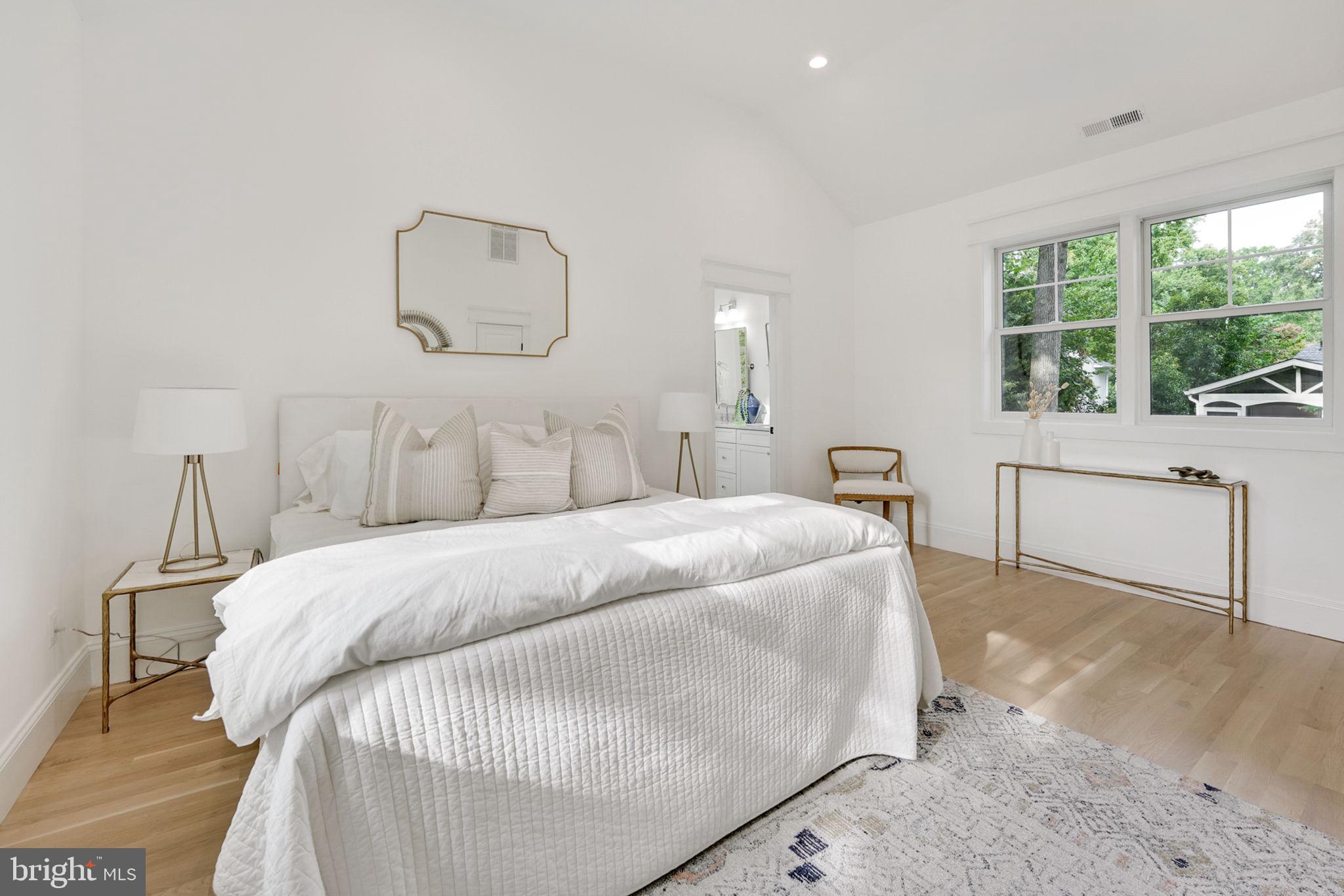1103 Trinity Dr
