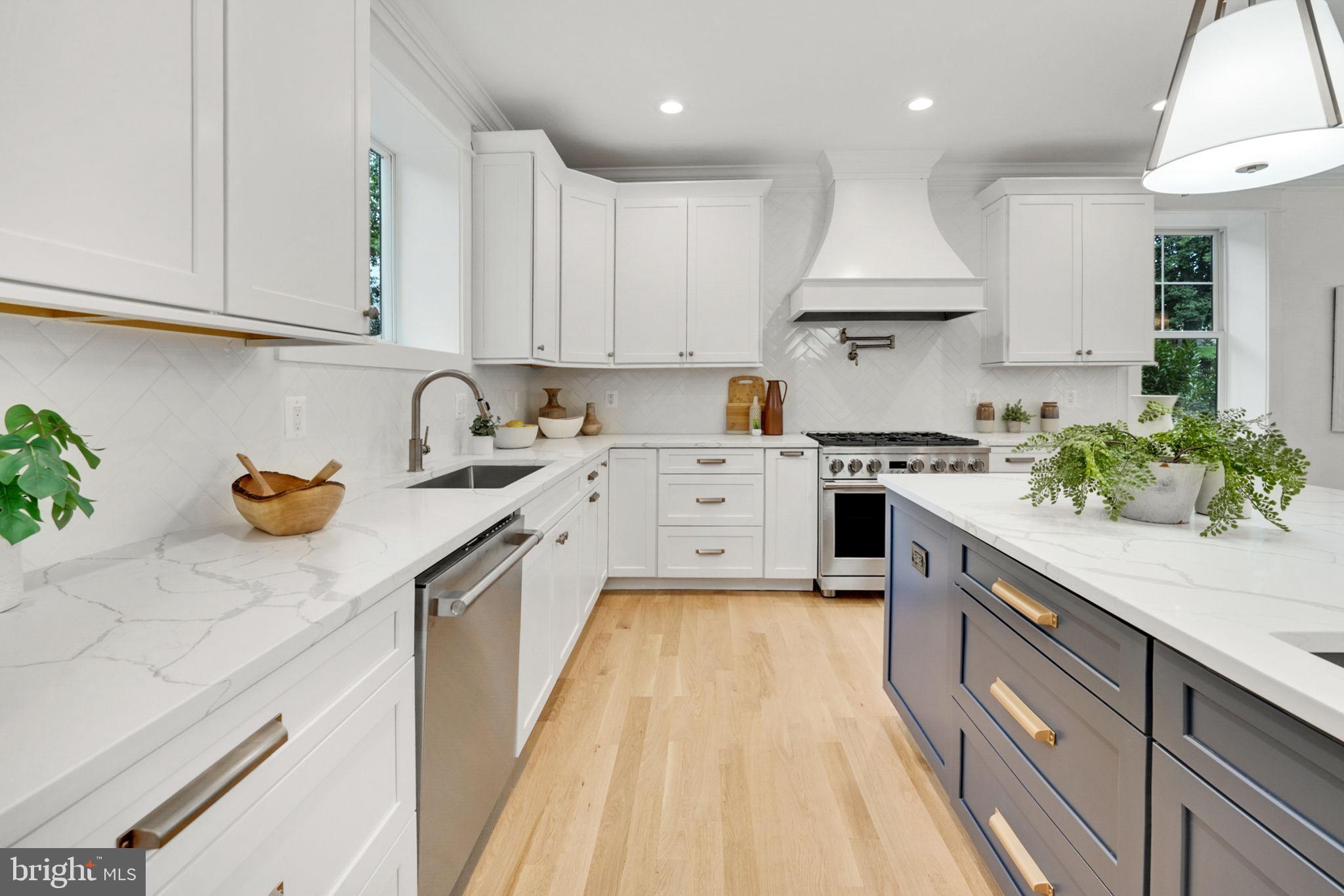 1103 Trinity Dr