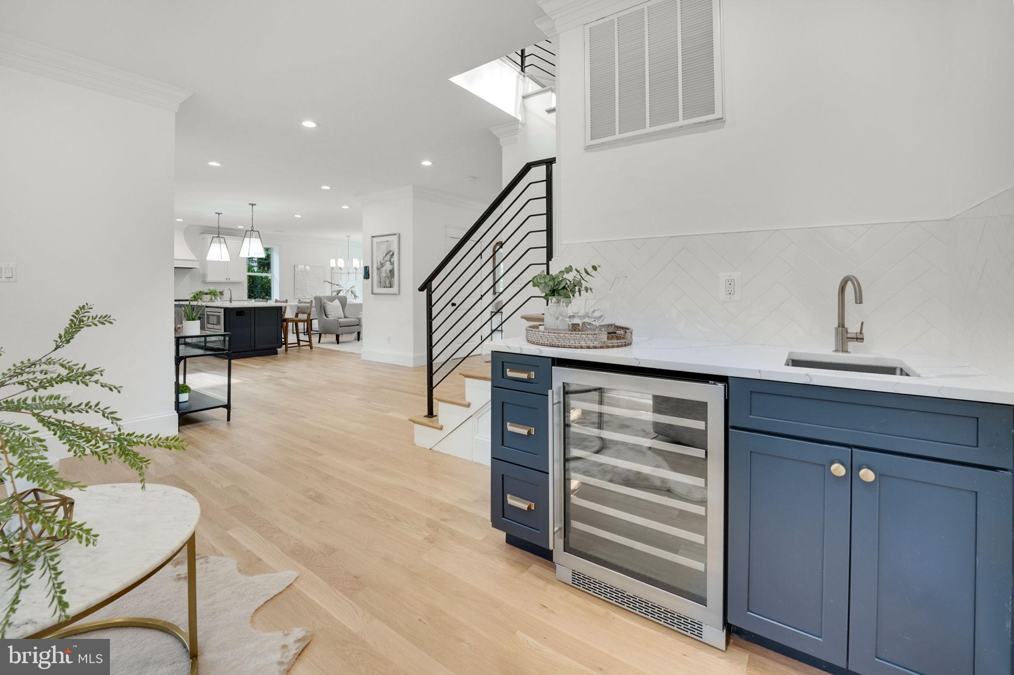 1103 Trinity Dr