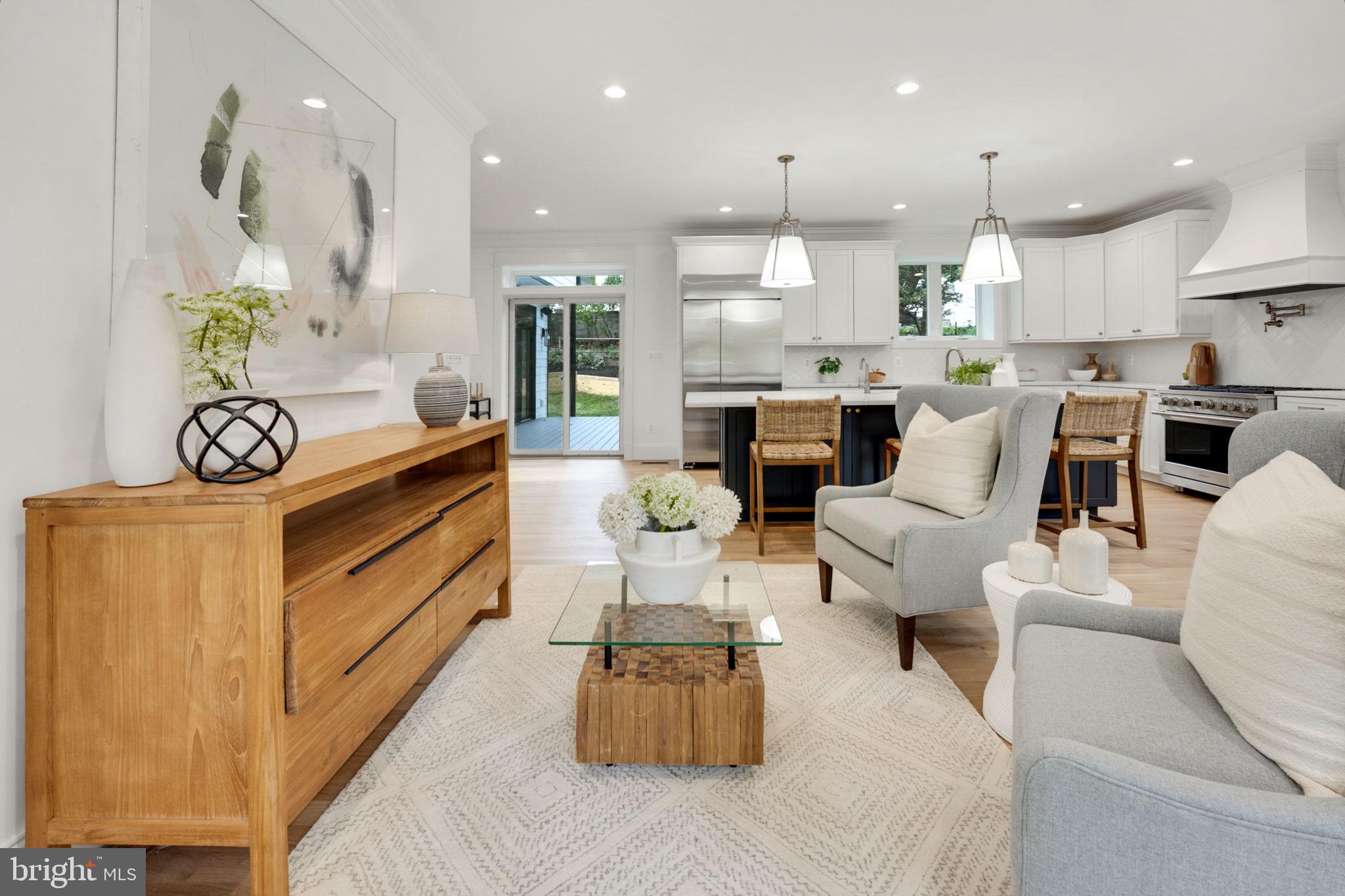 1103 Trinity Dr
