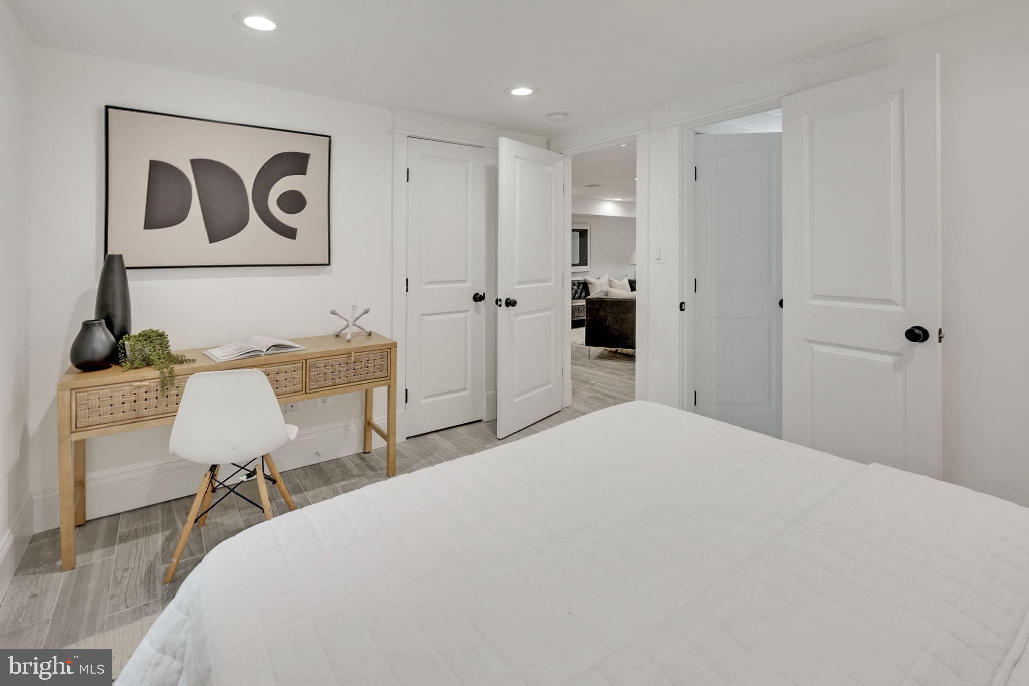 1103 Trinity Dr