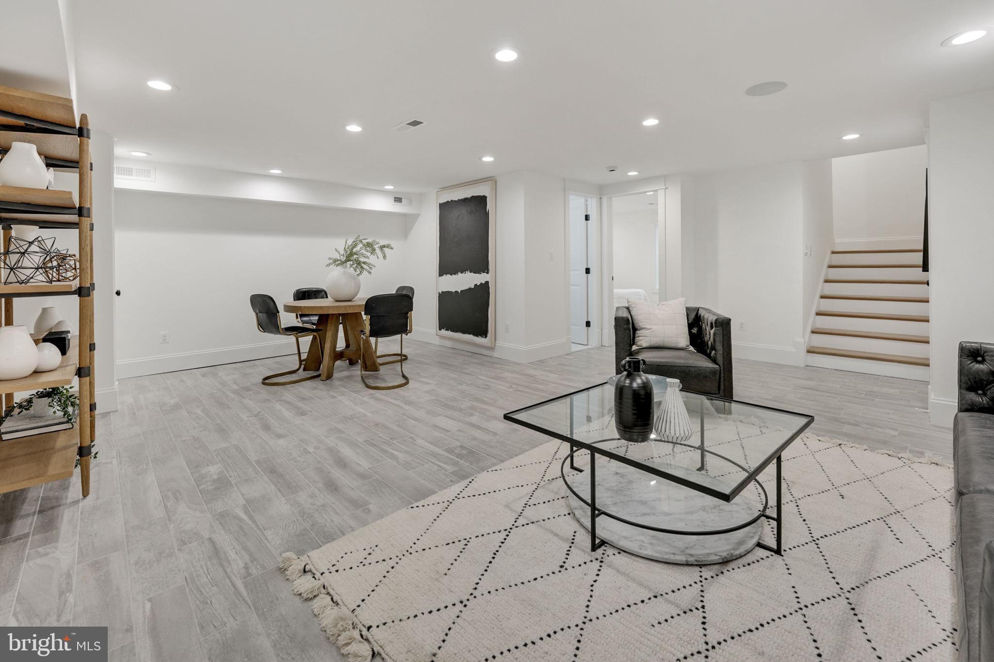 1103 Trinity Dr