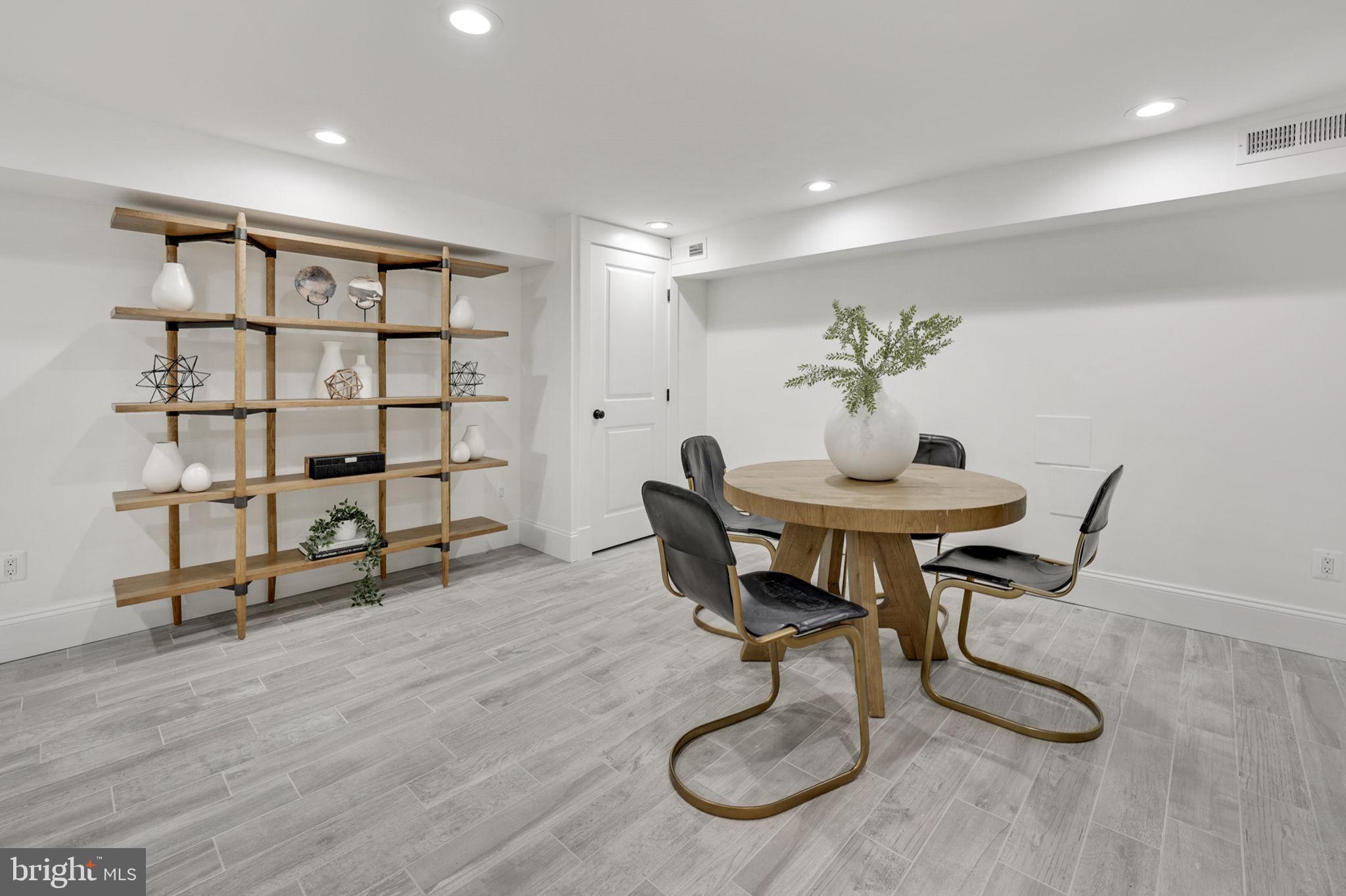 1103 Trinity Dr