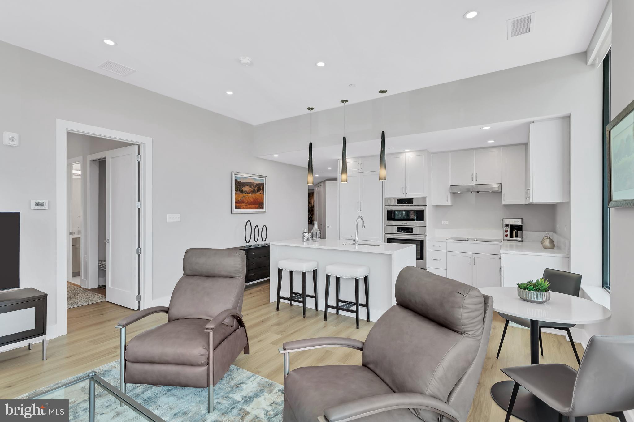 801 N Fairfax St #319