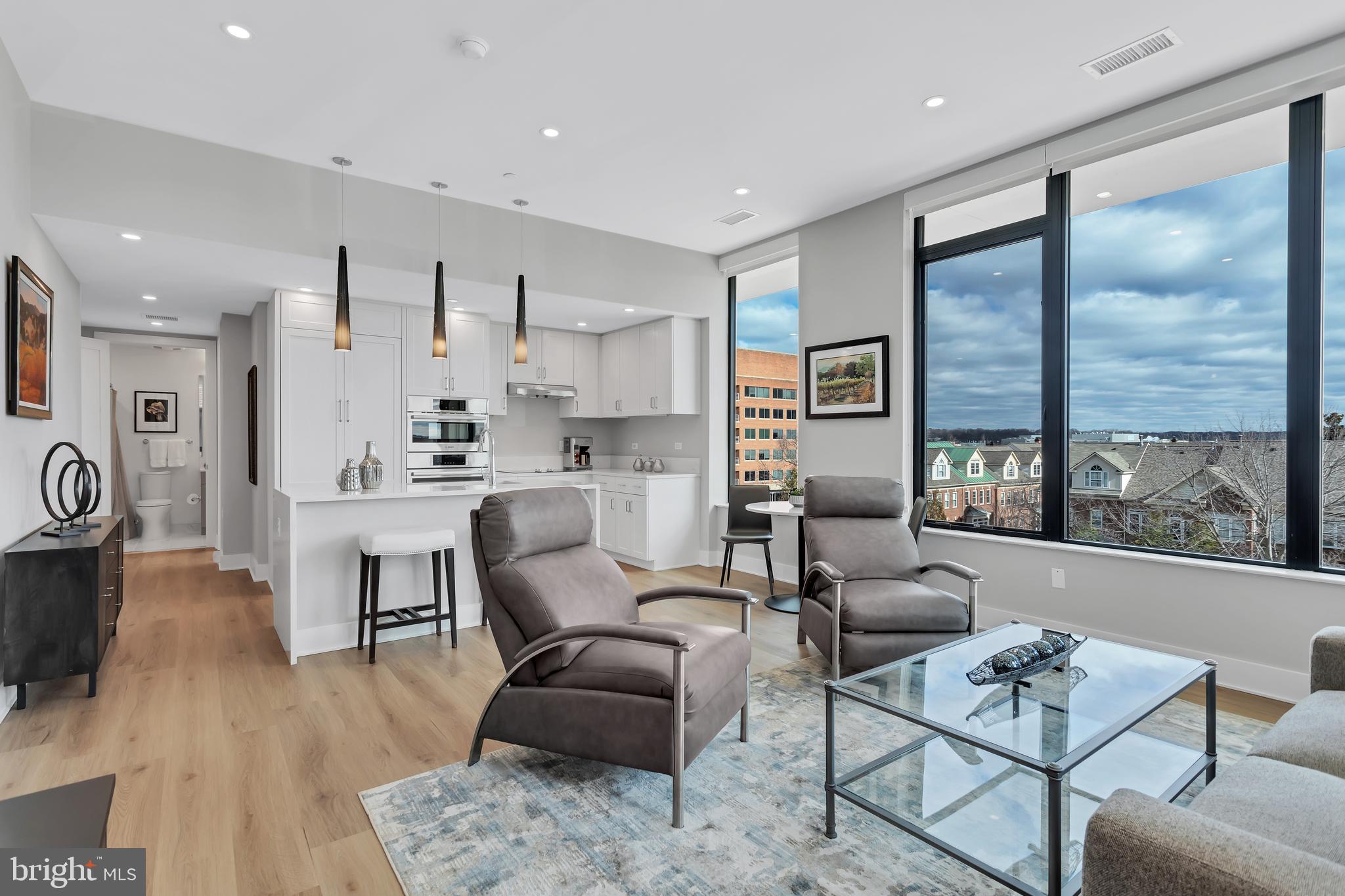 801 N Fairfax St #319