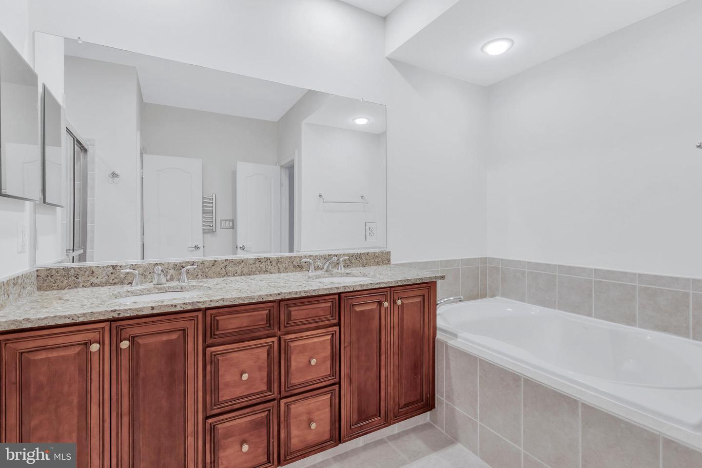711 Miller Ln