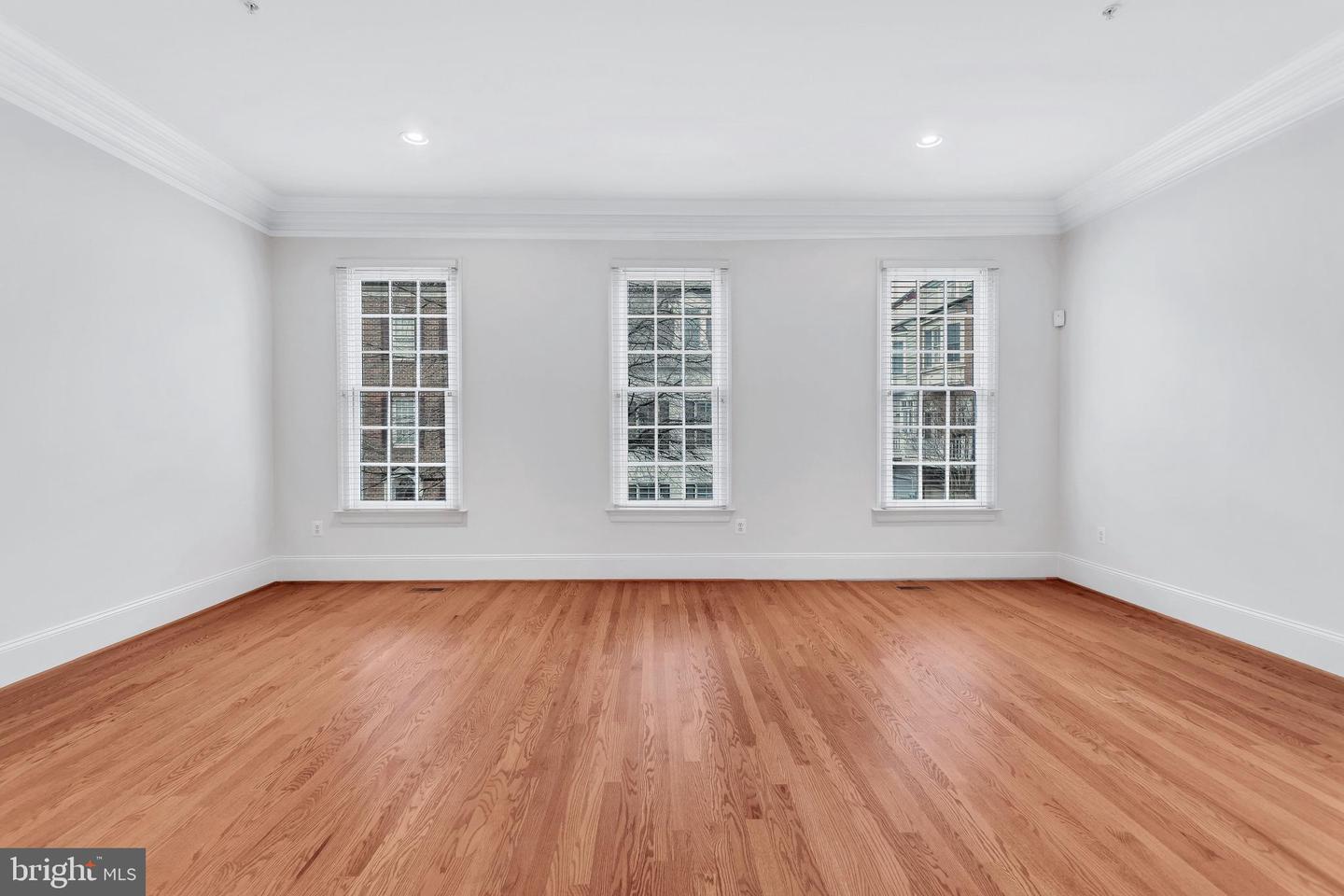 711 Miller Ln