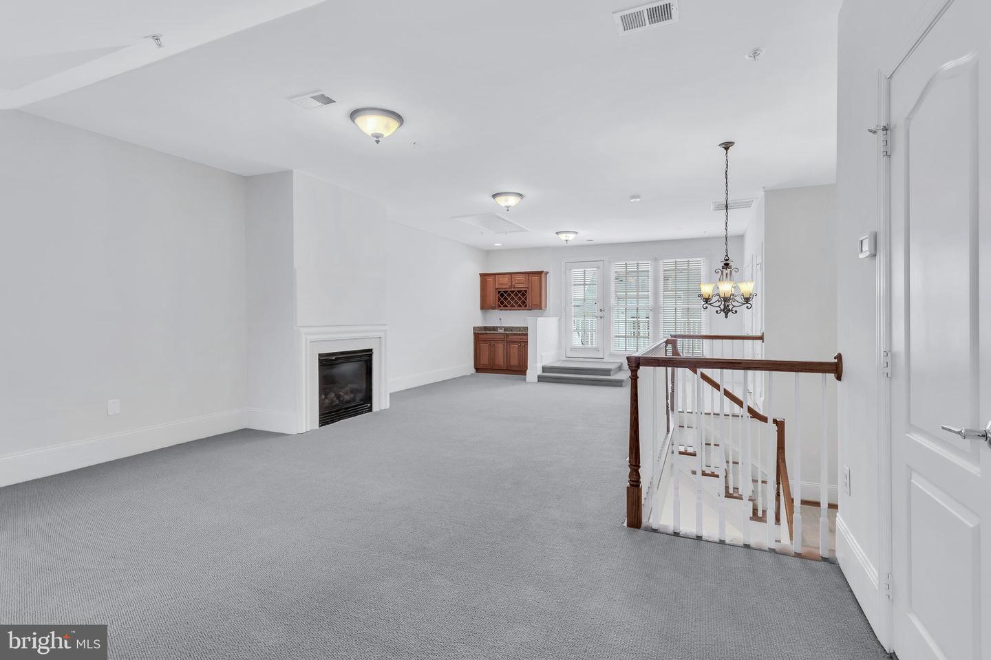 711 Miller Ln