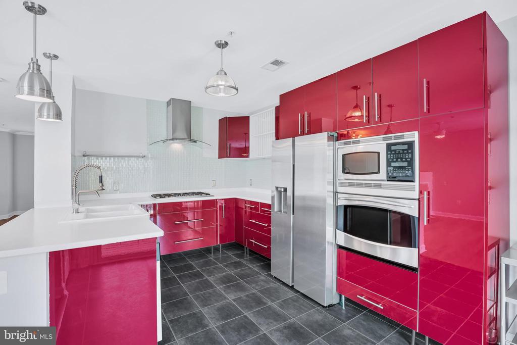 714 Norfolk Ln #B