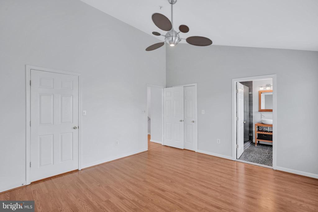 714 Norfolk Ln #B