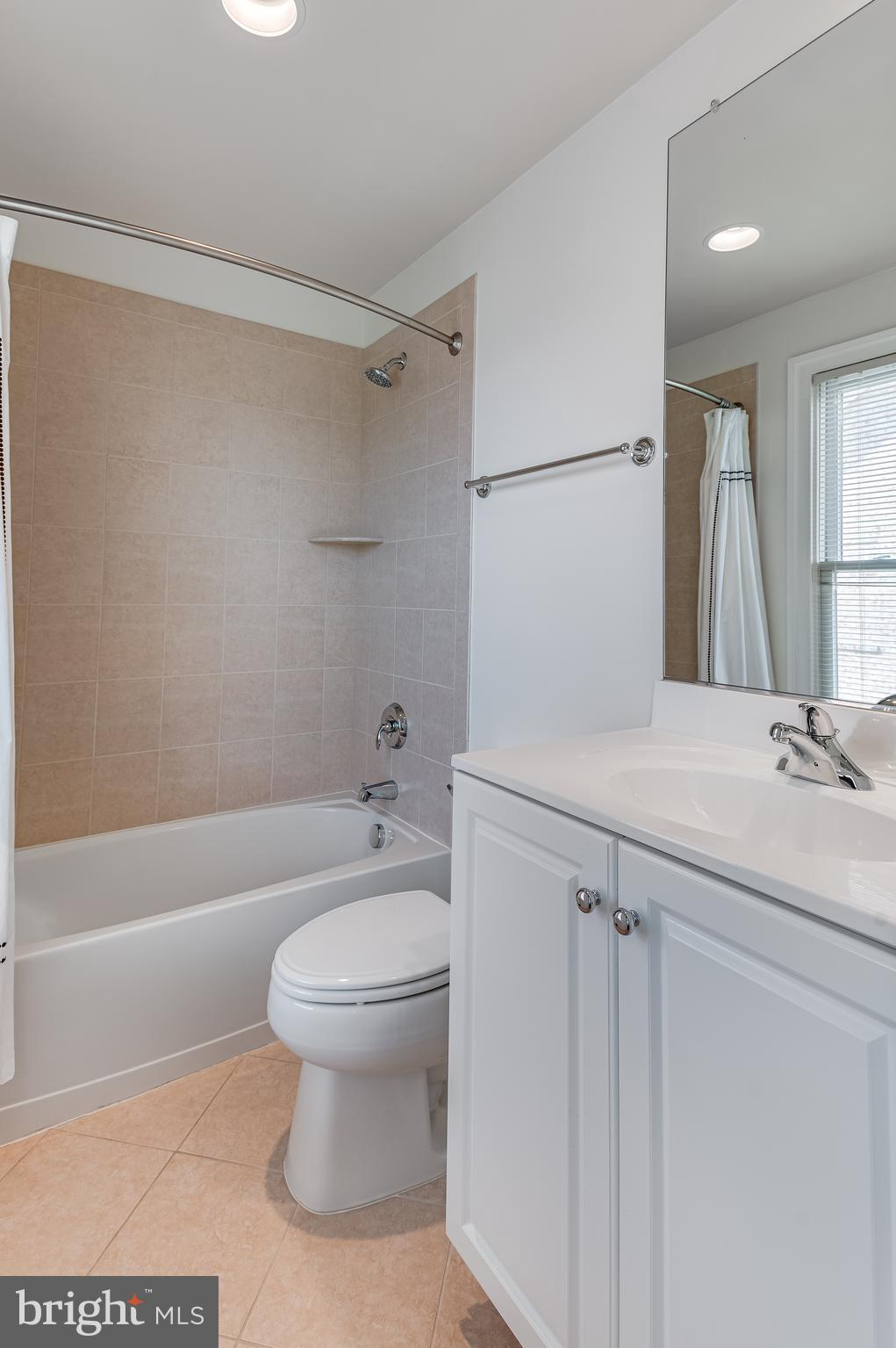 1830 POTOMAC GREENS DR