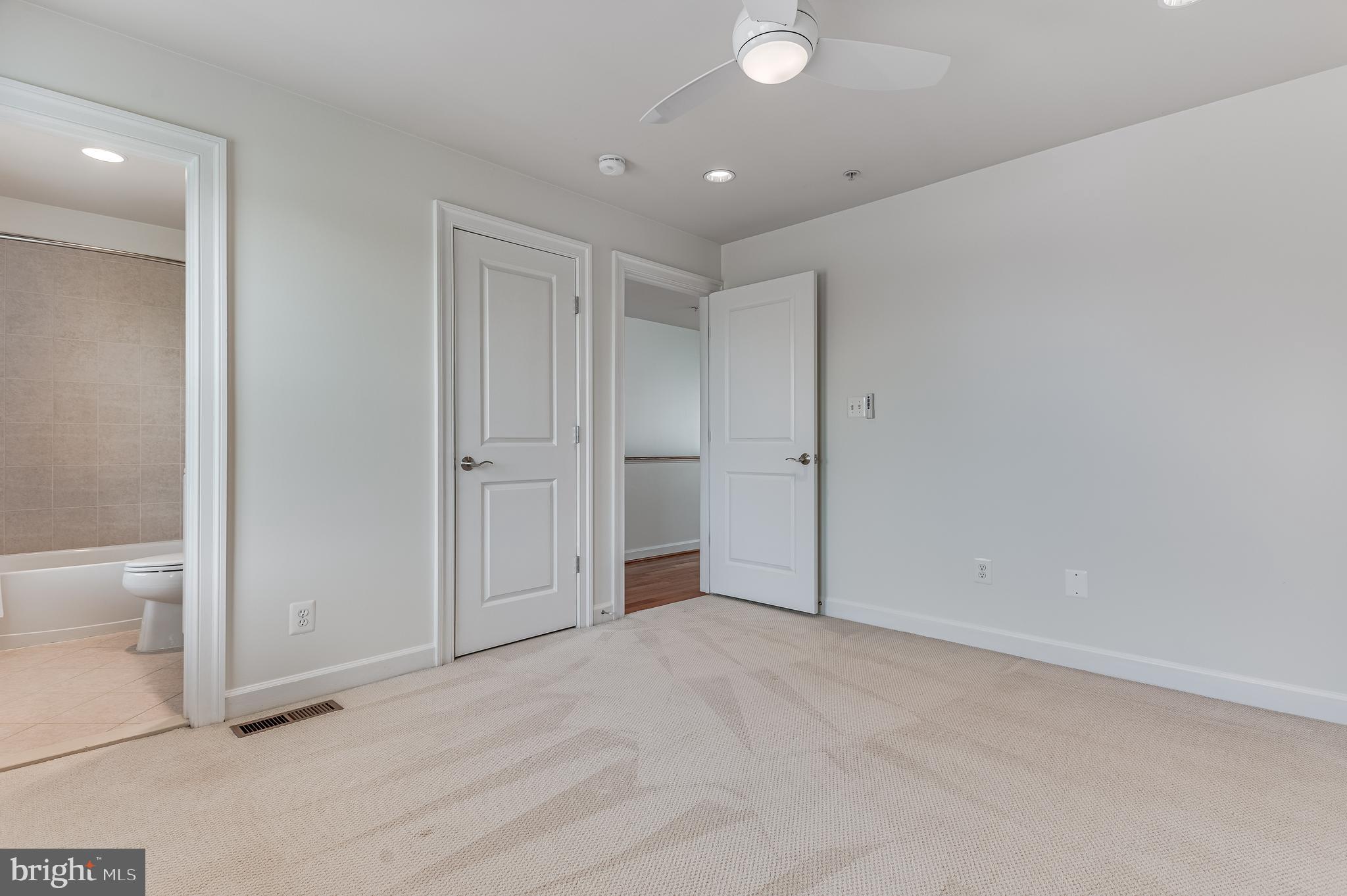 1830 POTOMAC GREENS DR