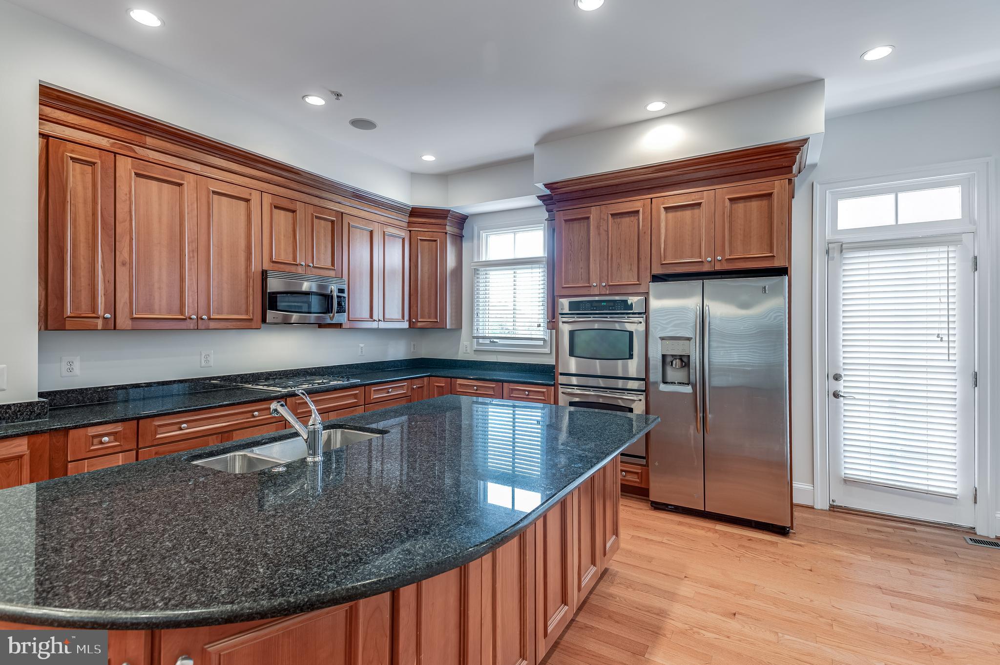 1830 POTOMAC GREENS DR