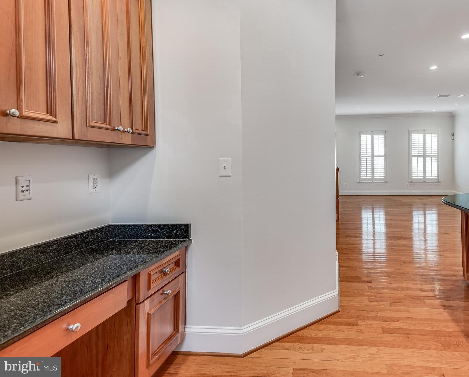 1830 POTOMAC GREENS DR