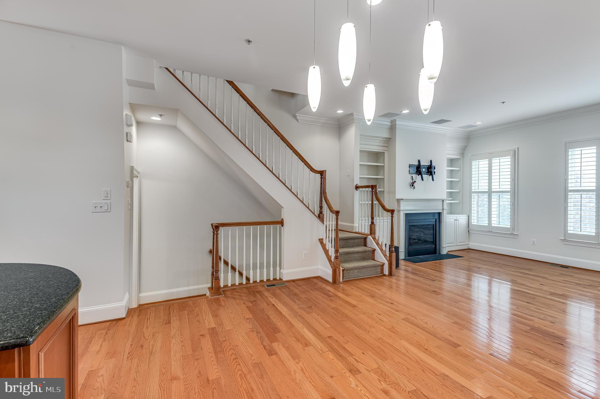 1830 POTOMAC GREENS DR