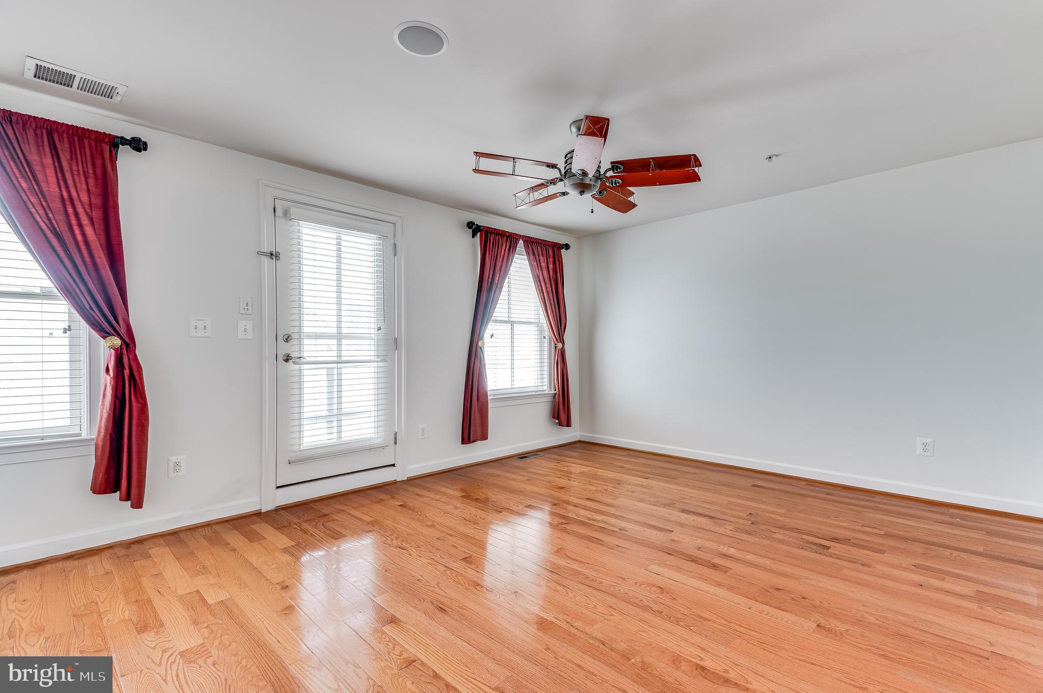 1830 POTOMAC GREENS DR