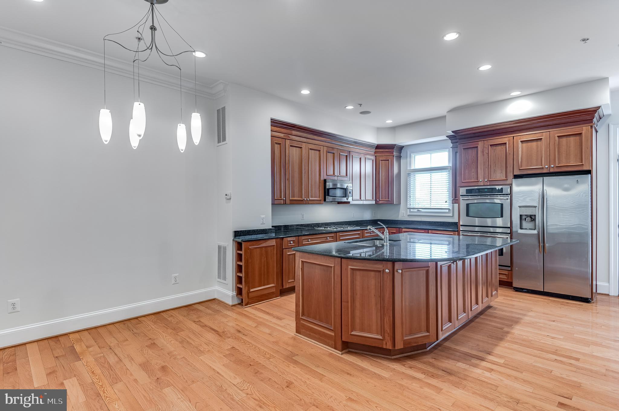 1830 POTOMAC GREENS DR