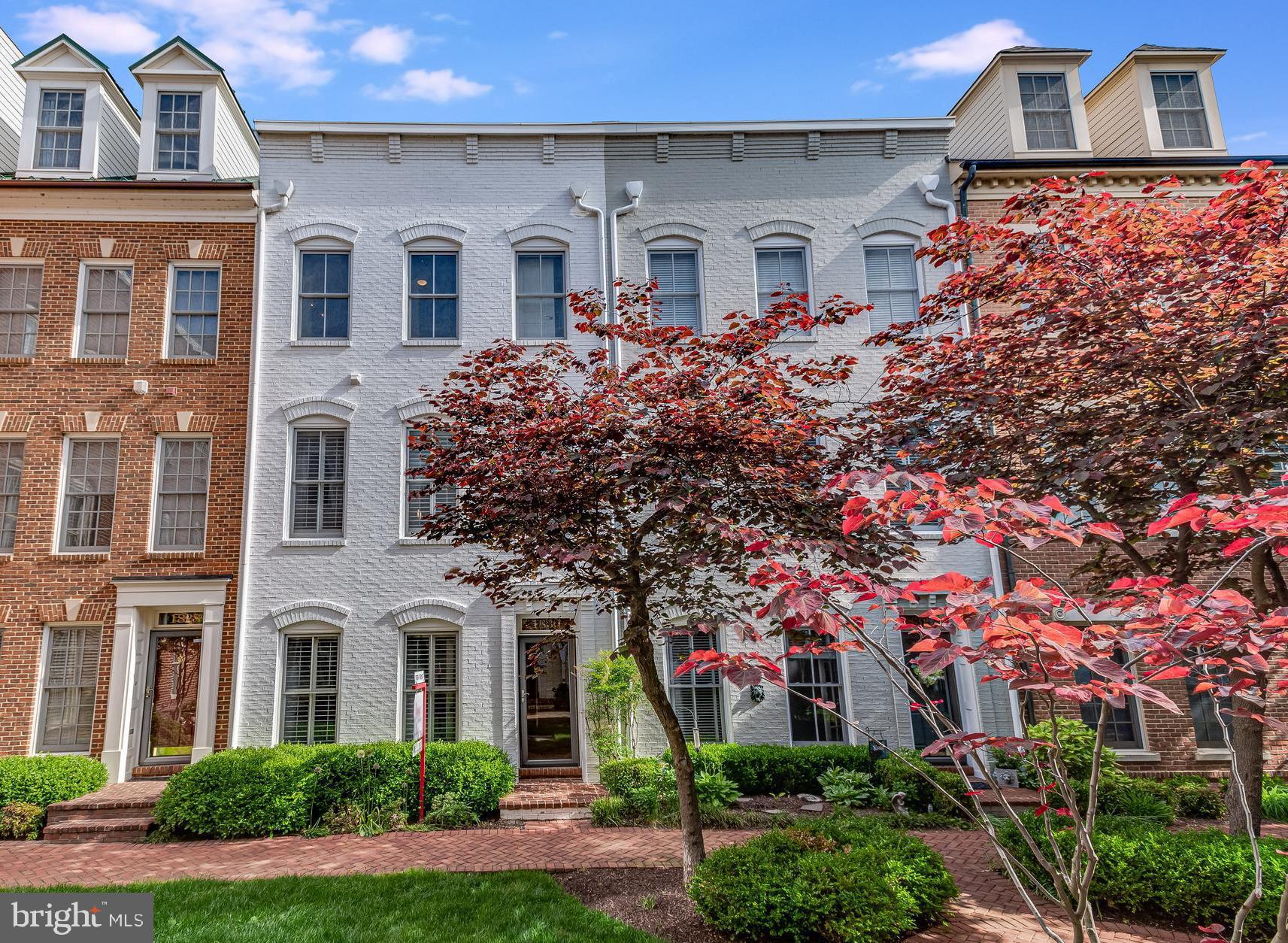 1830 POTOMAC GREENS DR