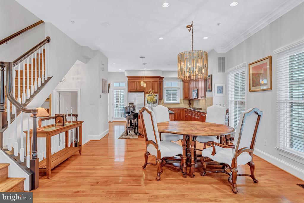 709 CARPENTER RD