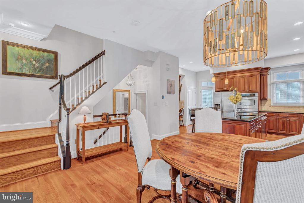 709 CARPENTER RD