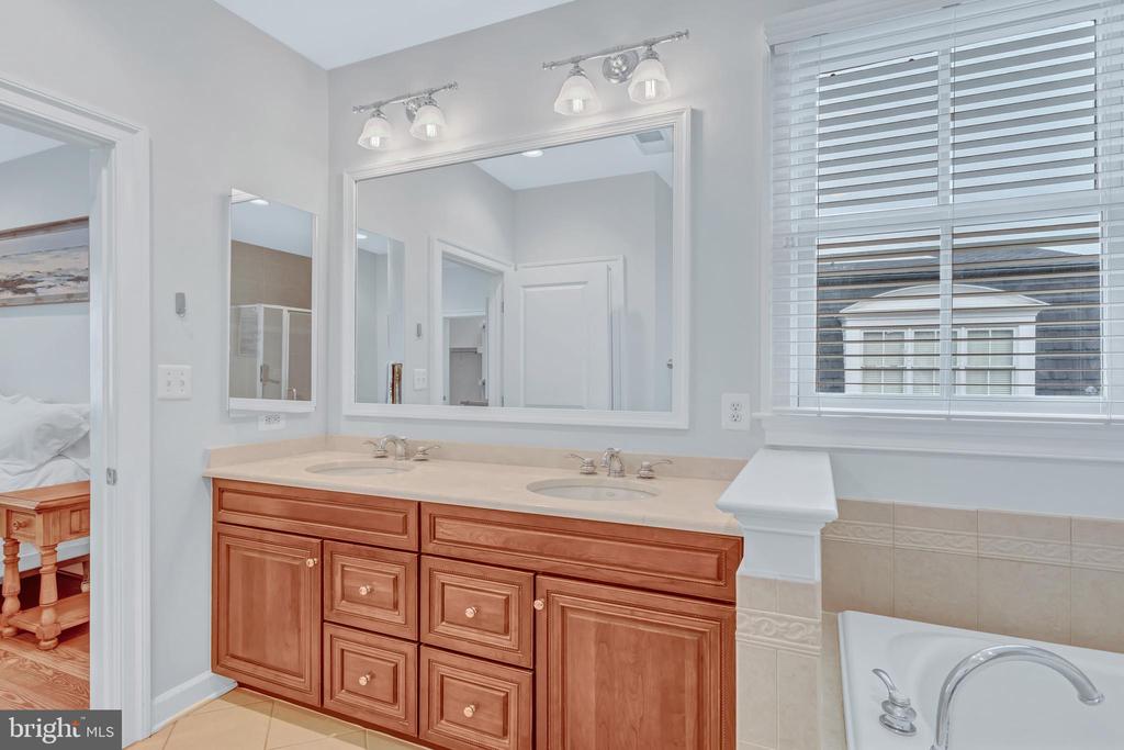 709 CARPENTER RD