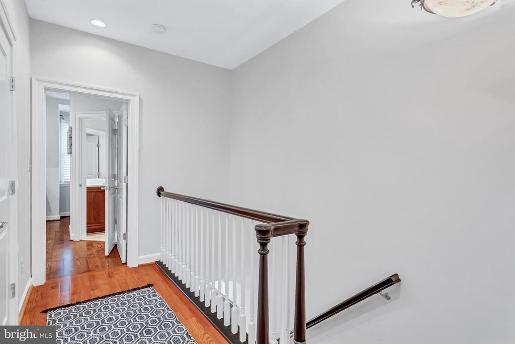 709 CARPENTER RD