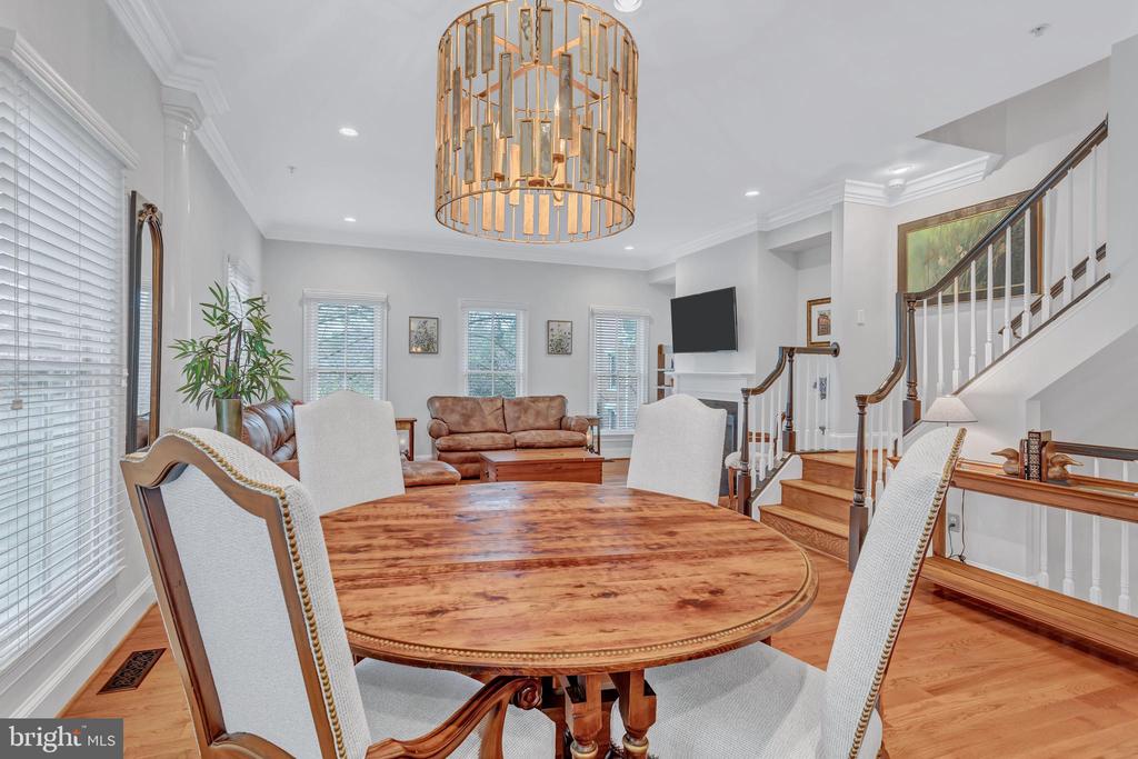 709 CARPENTER RD