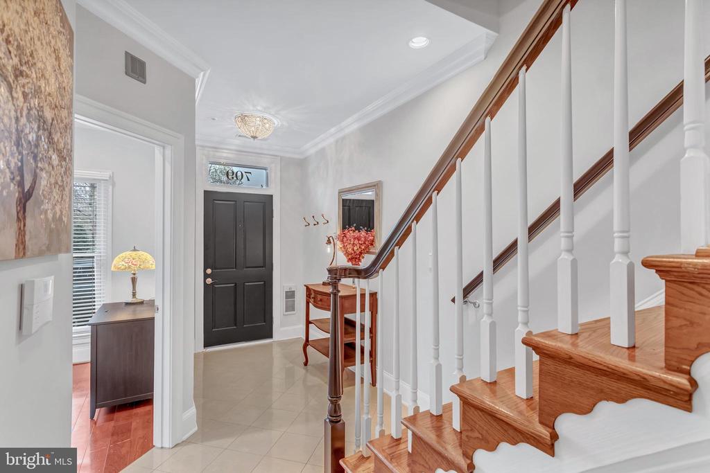 709 CARPENTER RD