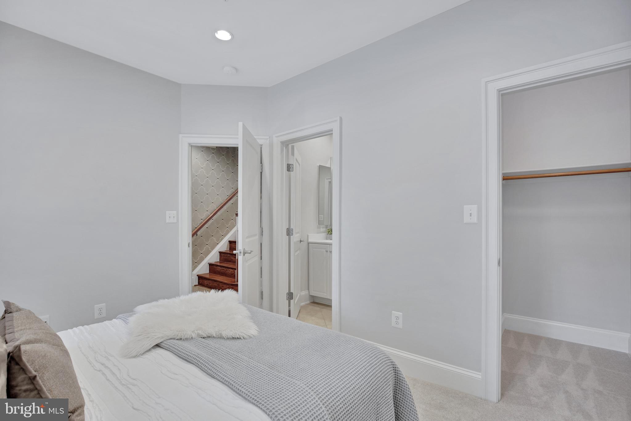 1762 Potomac Greens Dr