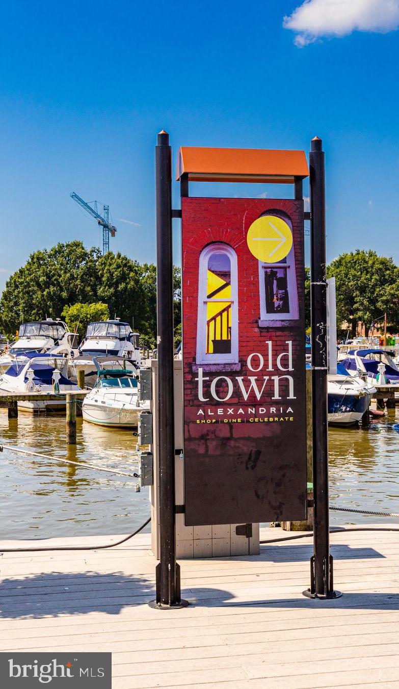 1762 Potomac Greens Dr