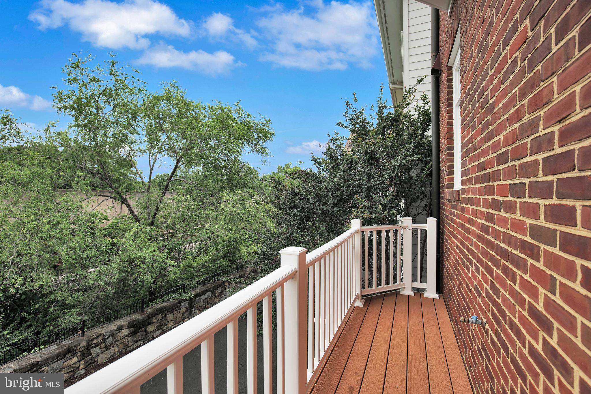 1762 Potomac Greens Dr