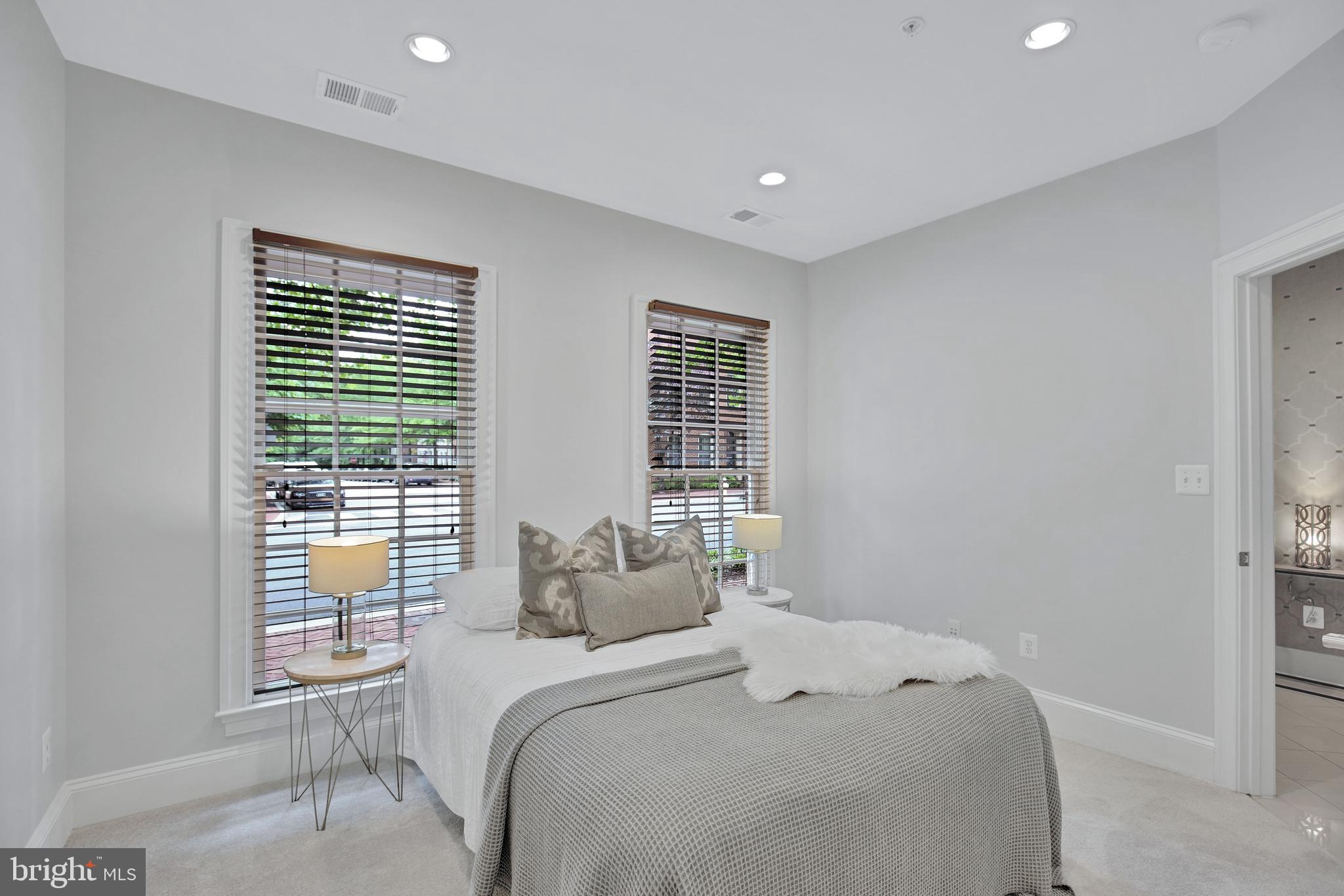 1762 Potomac Greens Dr