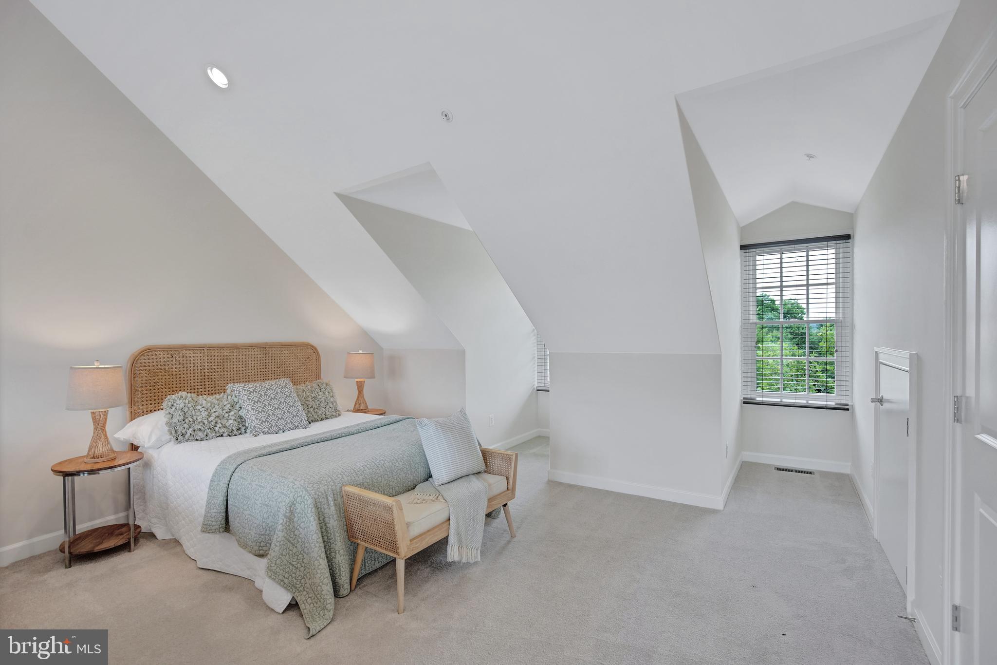 1762 Potomac Greens Dr