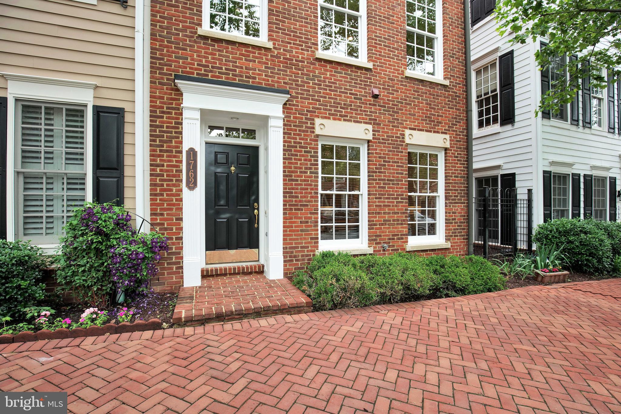 1762 Potomac Greens Dr