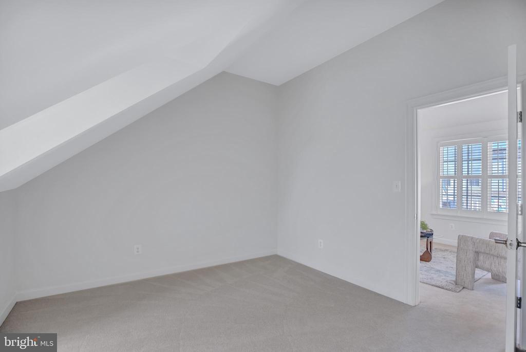 715 Carpenter Rd