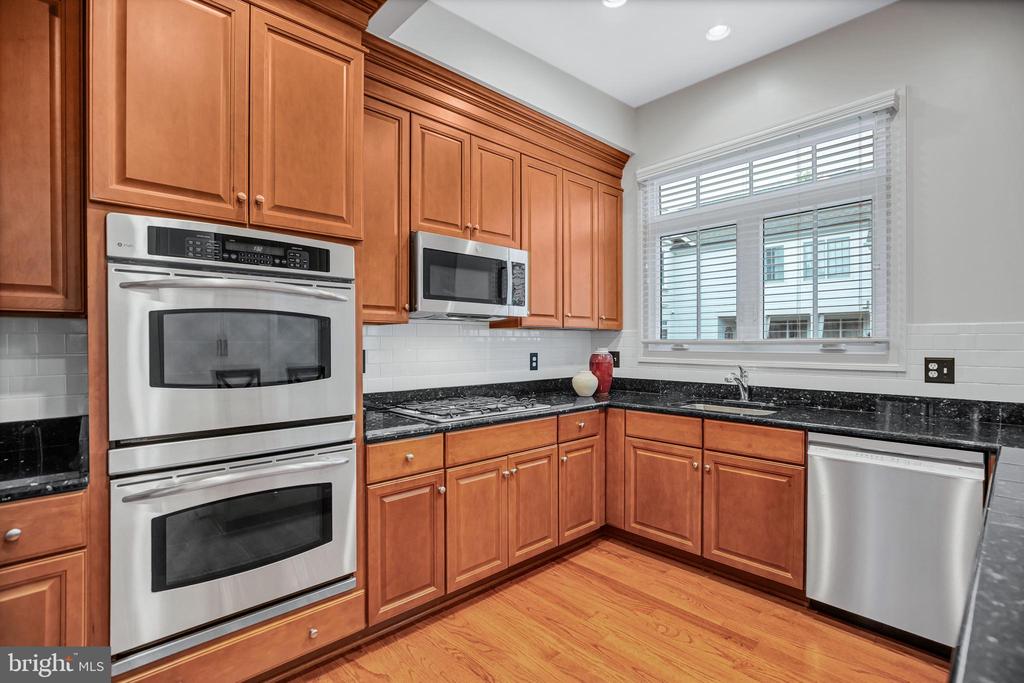 725 CARPENTER ROAD