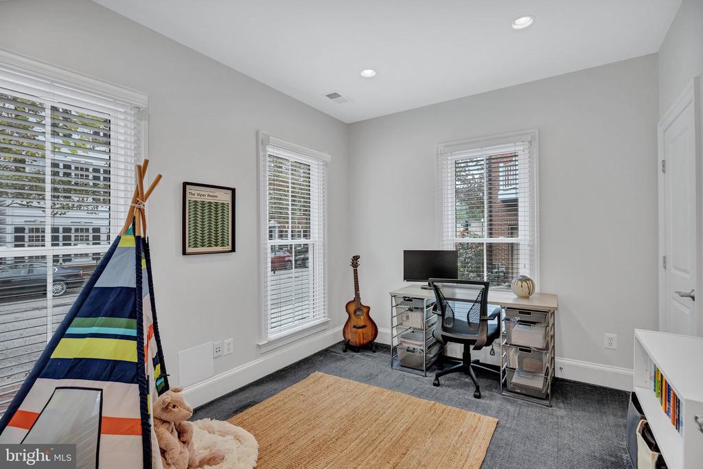725 CARPENTER ROAD