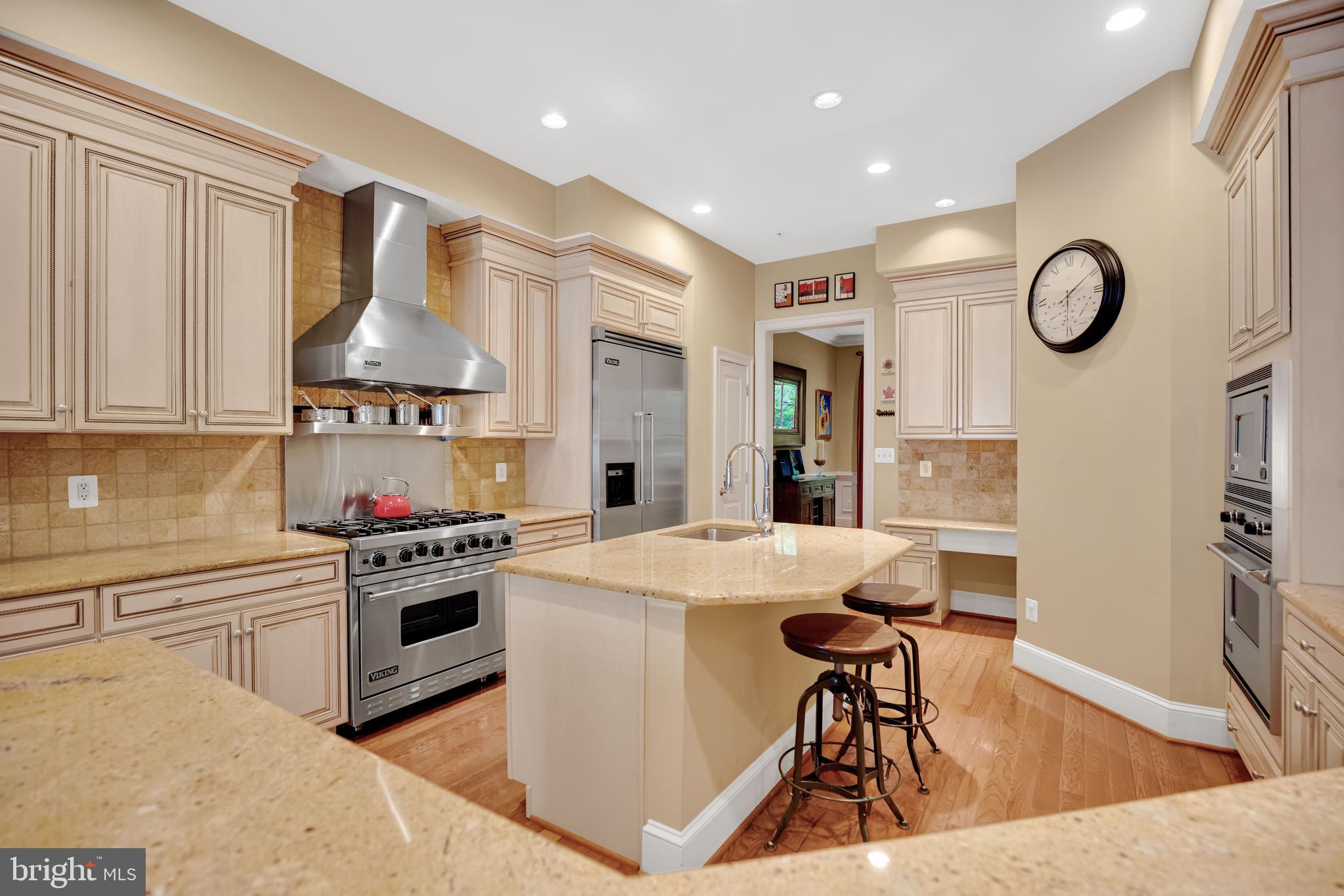 714 BRACEY LANE
