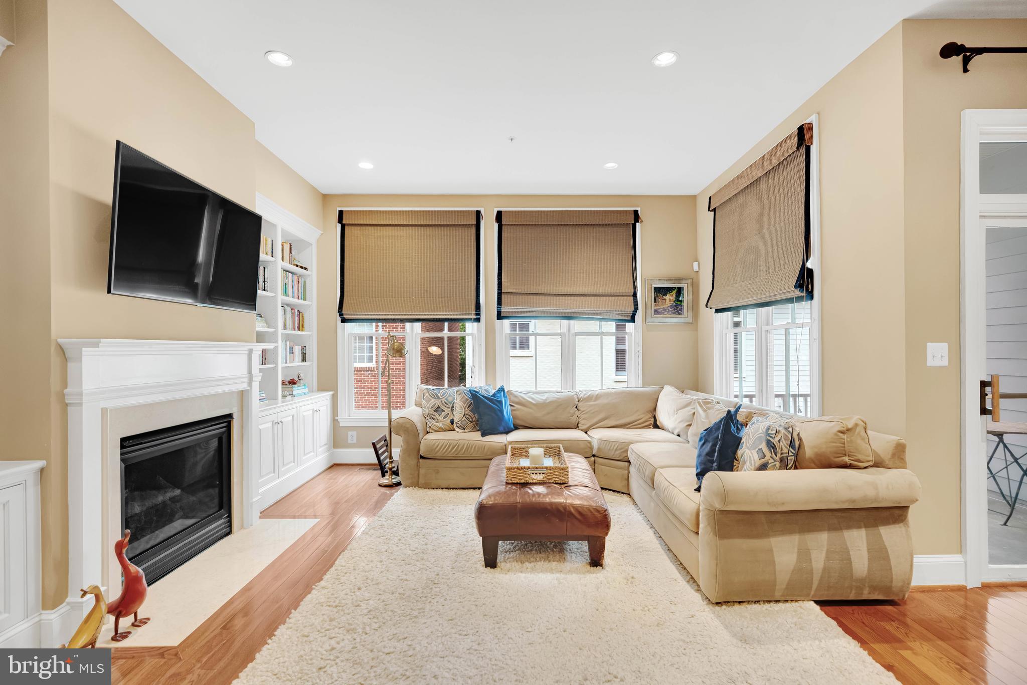 714 BRACEY LANE