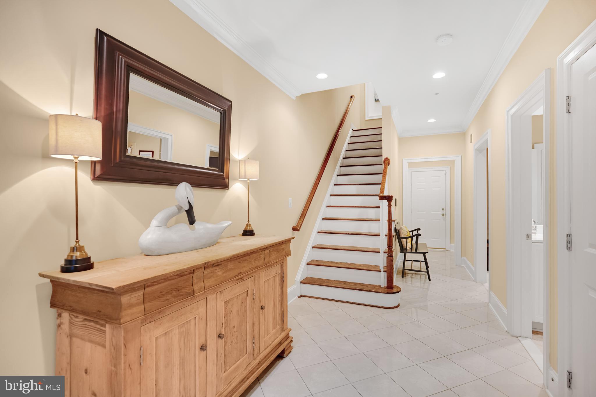 714 BRACEY LANE