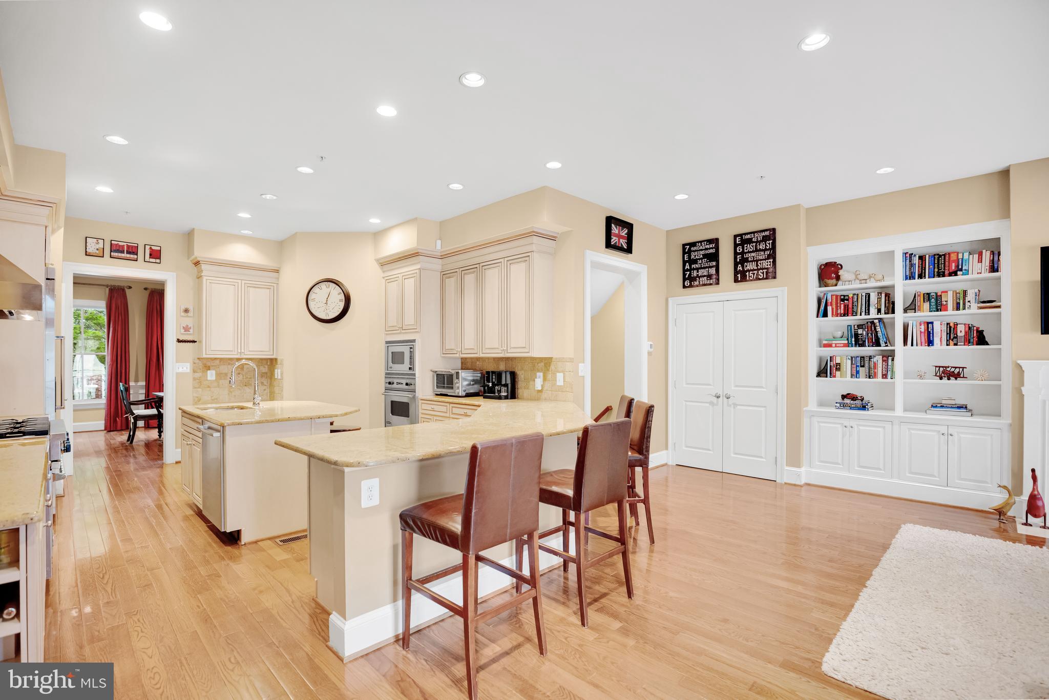 714 BRACEY LANE