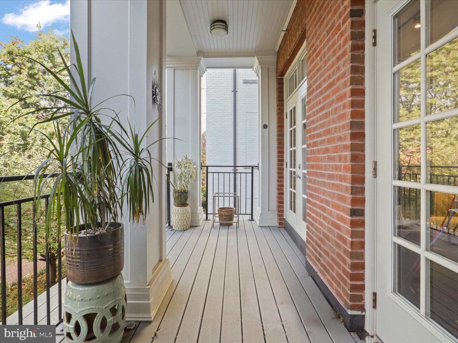 1023 N ROYAL STREET 214