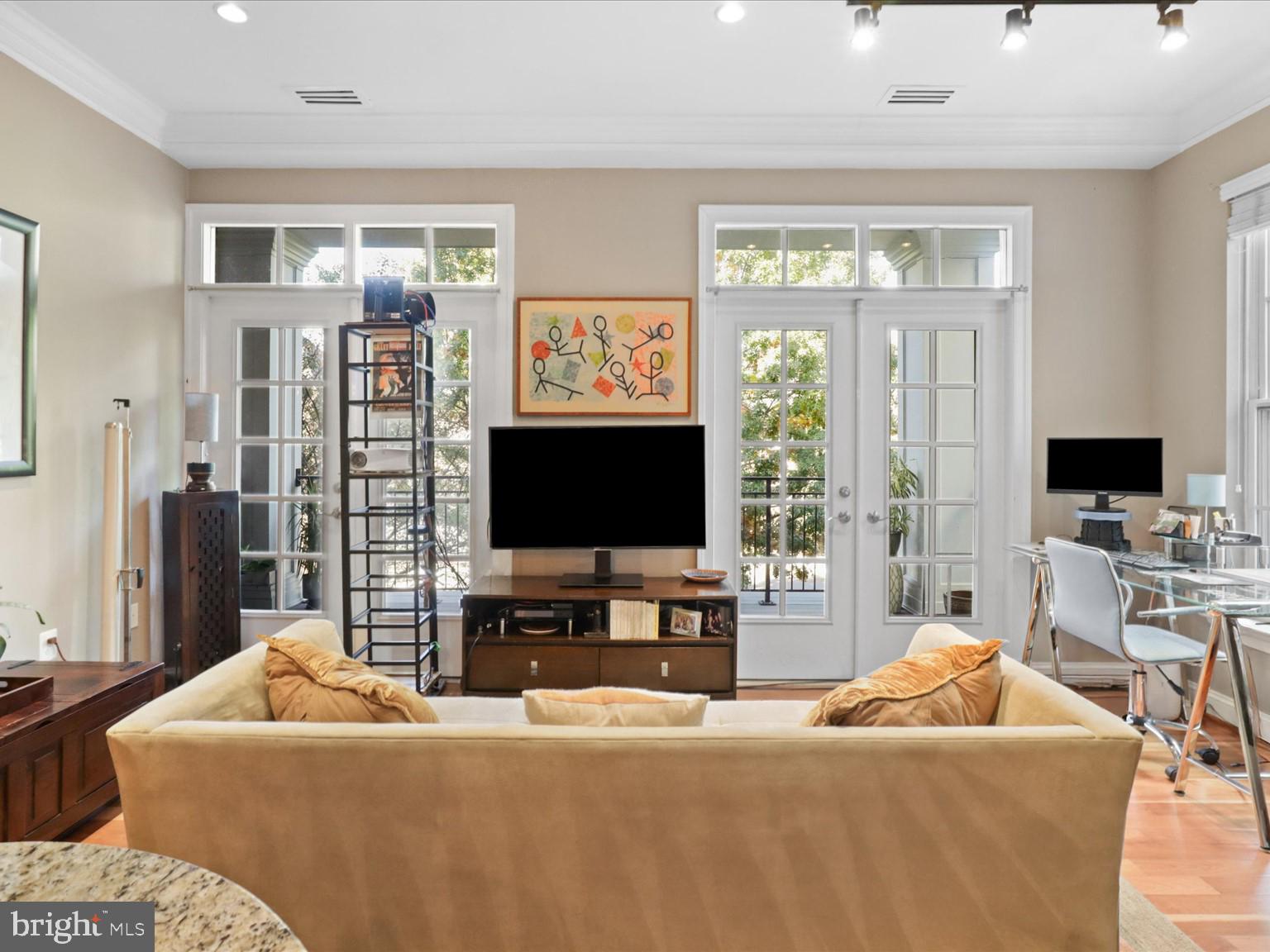 1023 N ROYAL STREET 214