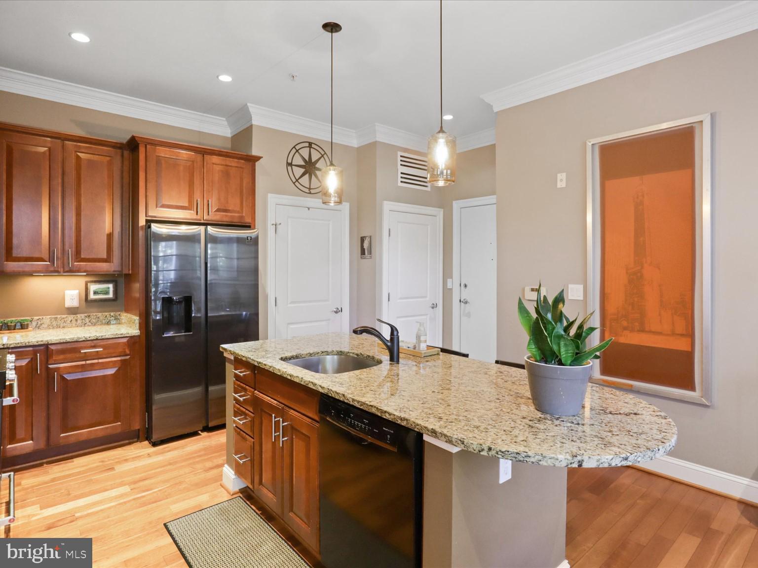 1023 N ROYAL STREET 214