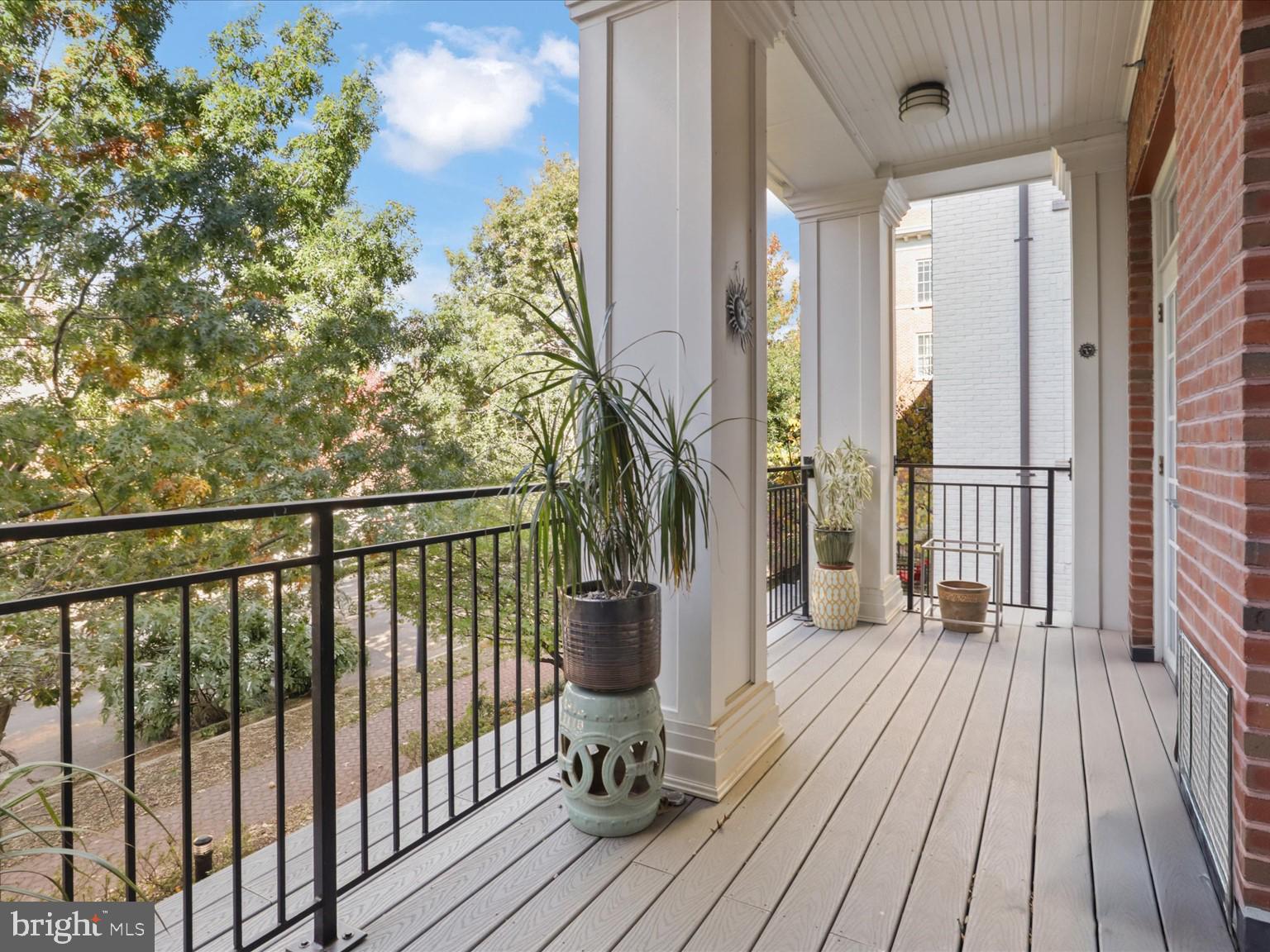 1023 N ROYAL STREET 214