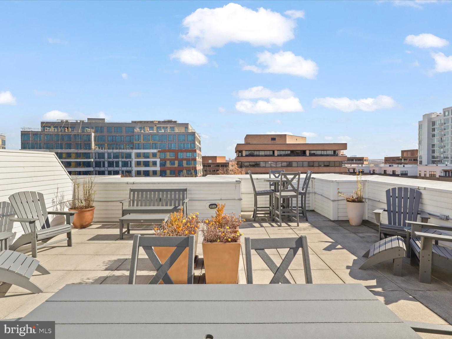 1023 N ROYAL STREET 214