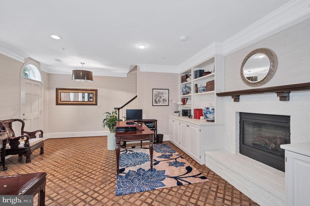 705 LYLES LANE
