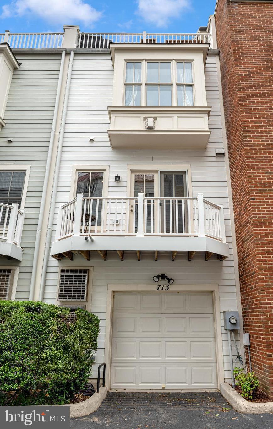 713 CARPENTER ROAD