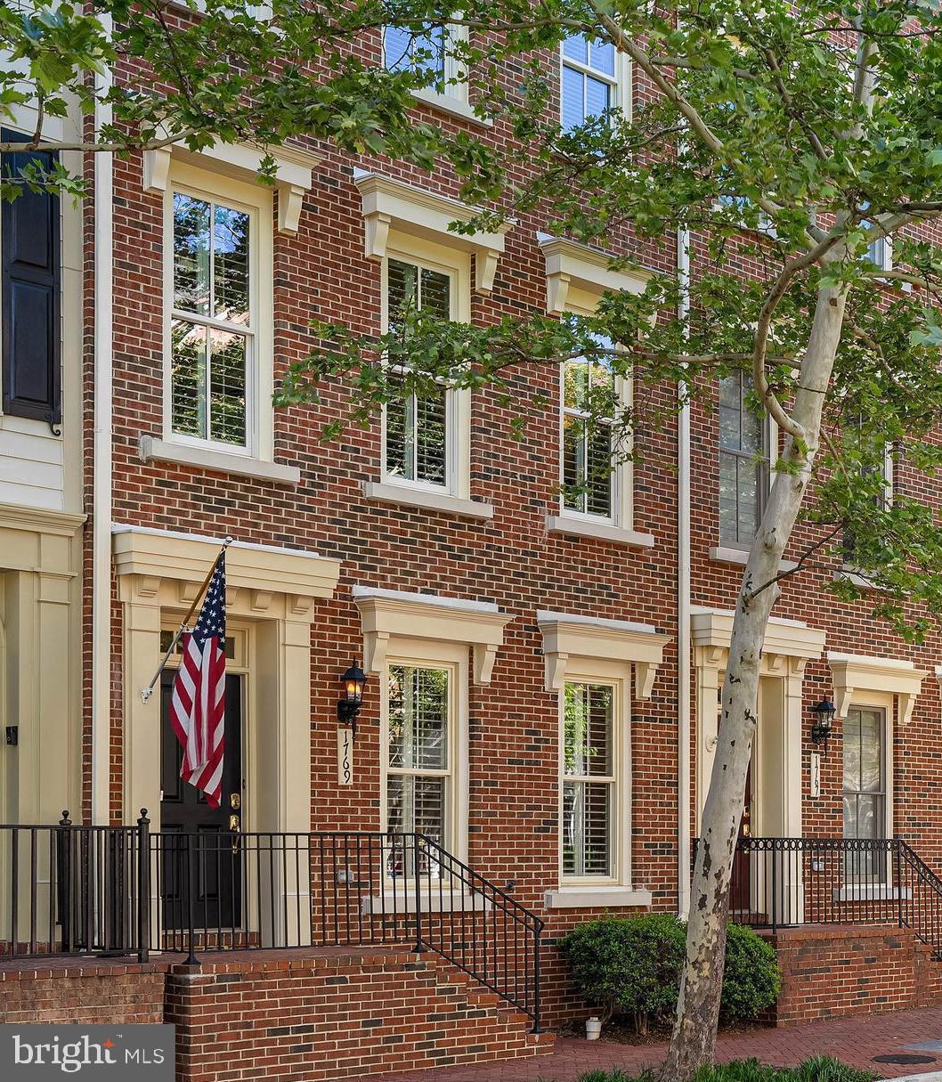 1769 POTOMAC GREENS DRIVE